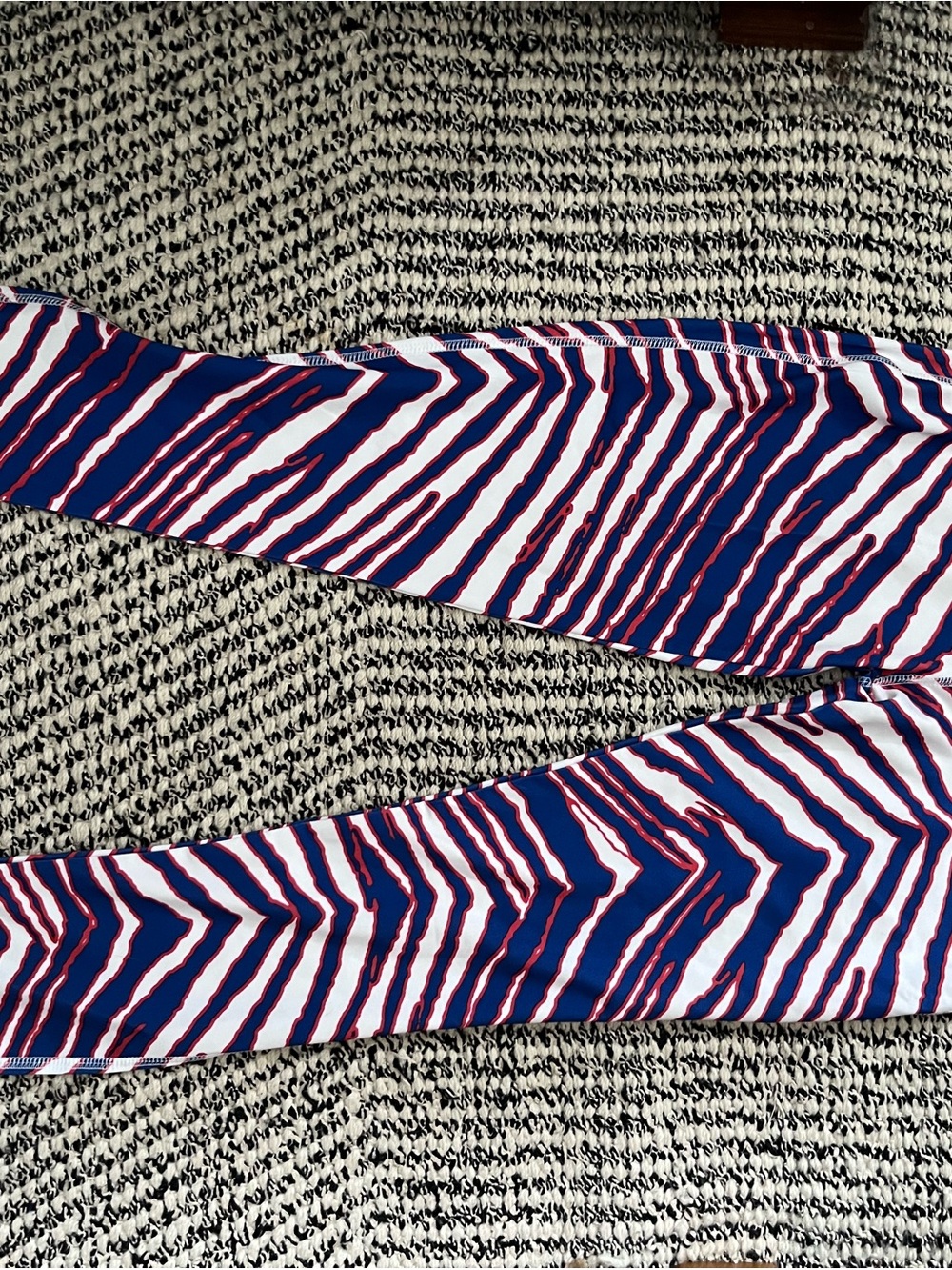 Zubaz Bold Blue & Red Striped Athletic Leggings - Go Bills! - Picture 4 of 5